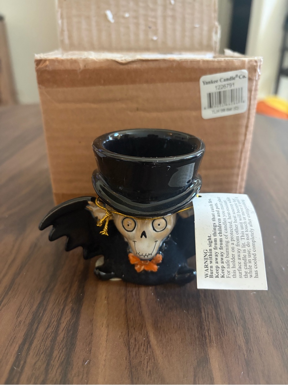 New! Retired Yankee Candle 2011 Boney Bunch Bat Boy Halloween Tea Light Holder